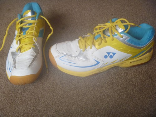 Yonex power cushion - yonex,