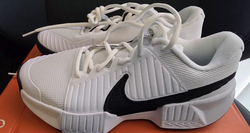 Brand new bnib nike - nike, gp
